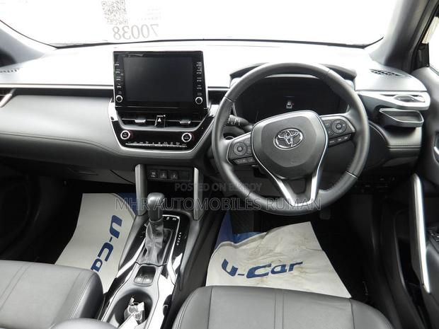 Toyota Corolla Cross 1.8 Hybrid FWD 2022 Black