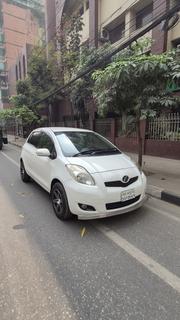 Toyota Vitz 2009 White for sale