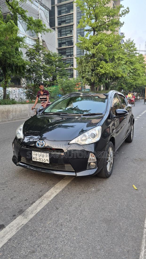 Toyota Aqua 2014 Black