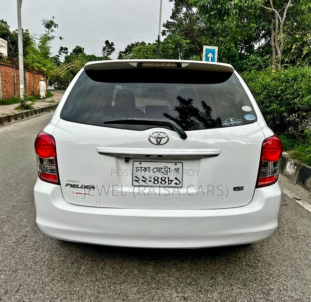 Toyota Corolla Fielder 2010 White