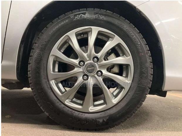 Toyota Axio 2021 Silver