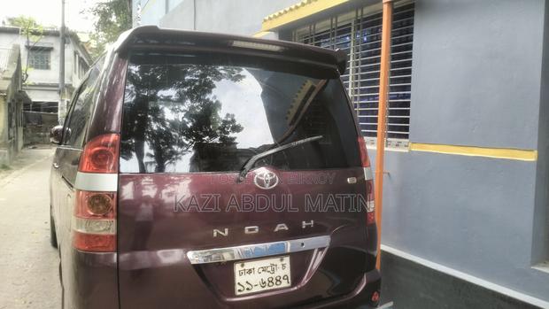 Toyota Noah 2003 Maroon
