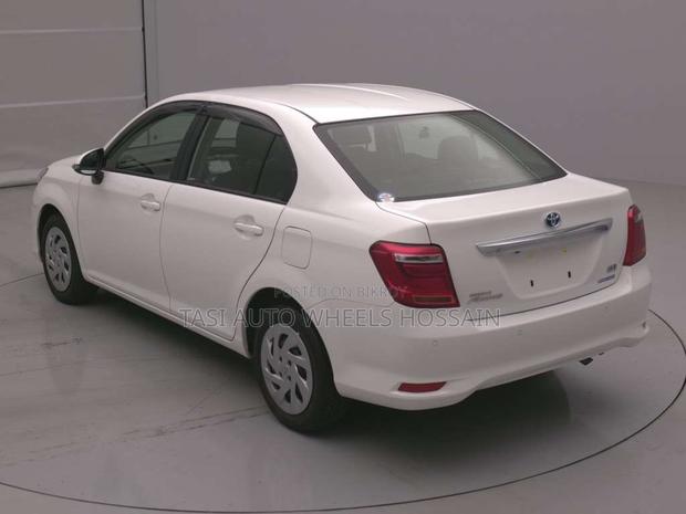 Toyota Axio 2021 White