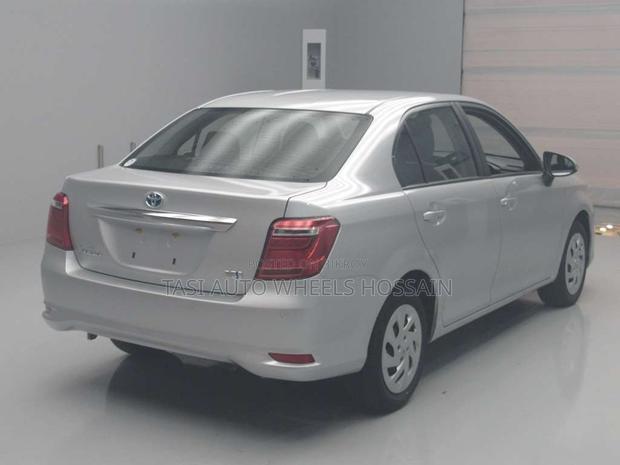 Toyota Axio 2021 Silver