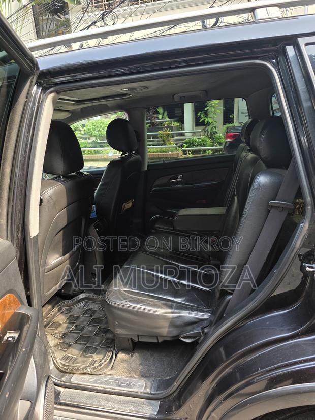SsangYong Rexton 2016 Black