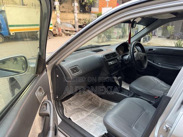 Honda Civic DX 4dr Sedan 1997 Silver