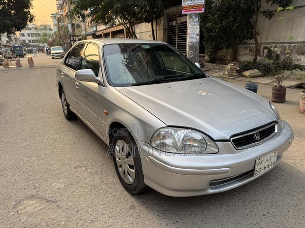 Honda Civic DX 4dr Sedan 1997 Silver