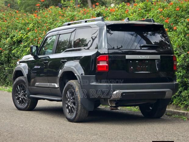 New Toyota Land Cruiser Prado 2.7 2024 Black