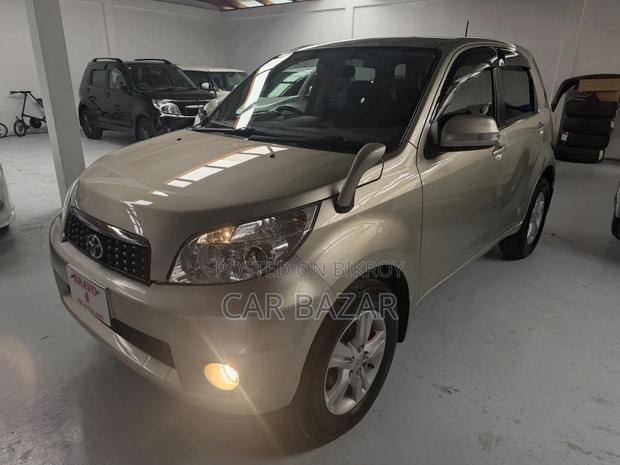 Toyota Rush 1.5 RWD 2011 Gold