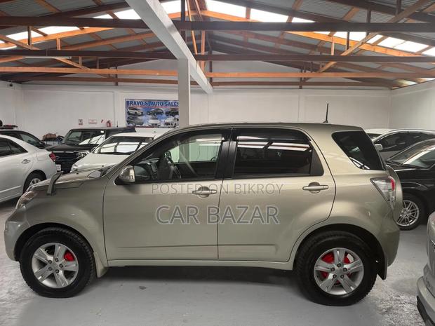 Toyota Rush 1.5 RWD 2011 Gold