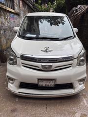 Toyota Noah 2.0 158hp FWD (8 Seater) 2012 Pearl for sale