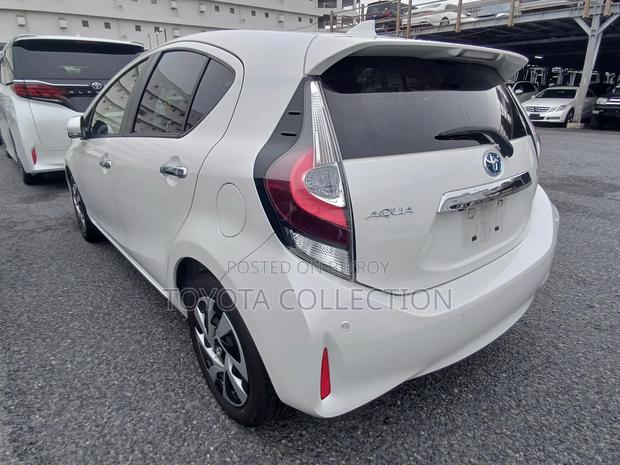 Toyota Aqua 2021 Pearl
