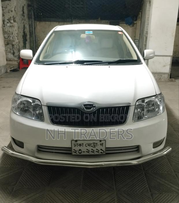 Toyota Corolla 2004 White