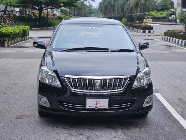 Toyota Premio 2012 Black