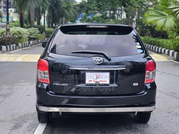 Toyota Axio 2011 Black