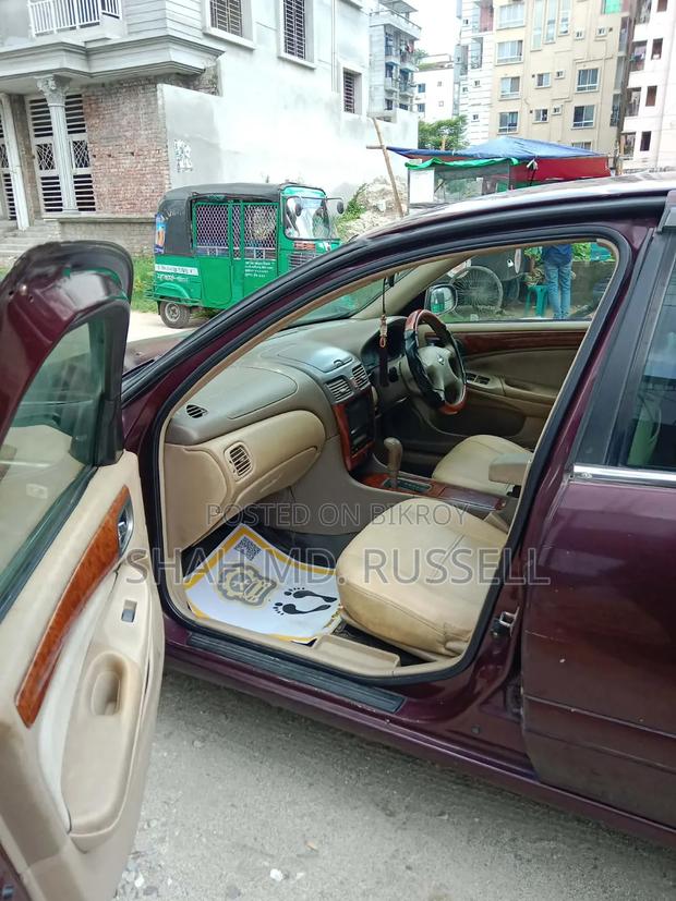 Nissan Bluebird 2004 Red
