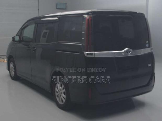 Toyota Noah 2021 Black
