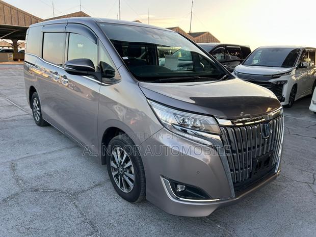 Toyota Esquire 2021 Silver