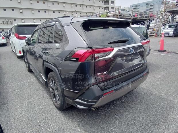 Toyota RAV4 Hybrid 2023 Gray