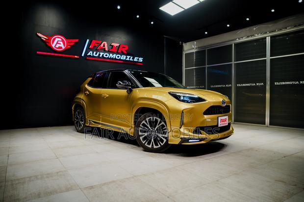 Toyota Yaris Cross 1.5 Hybrid FWD 2021 Gold