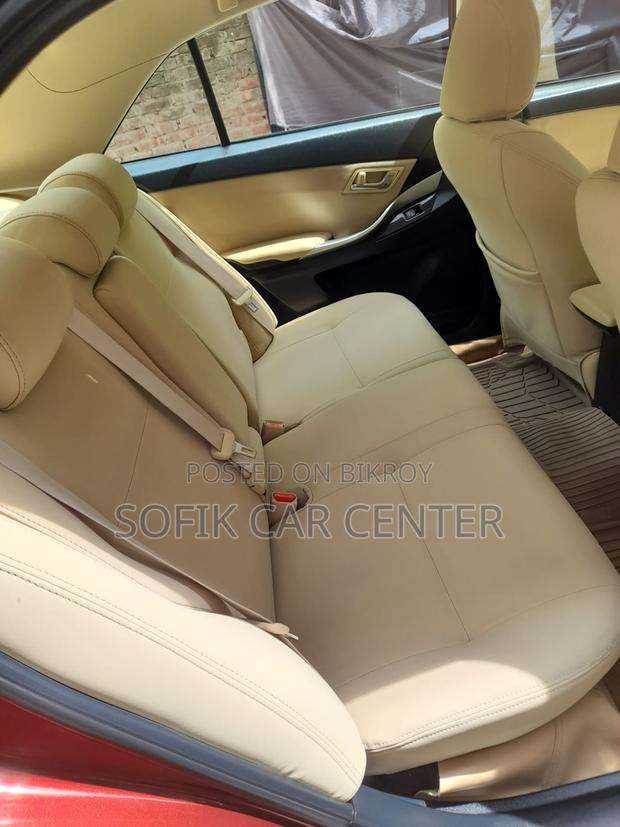 Toyota Premio 2018 Red