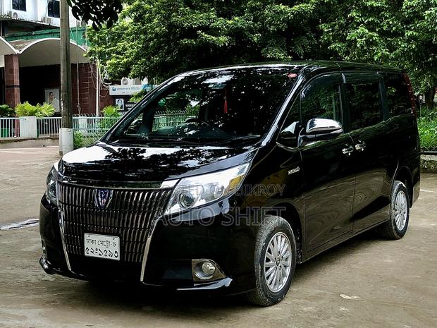 Toyota Esquire 1.8 FWD Hybrid (7 Seater) 2016 Black