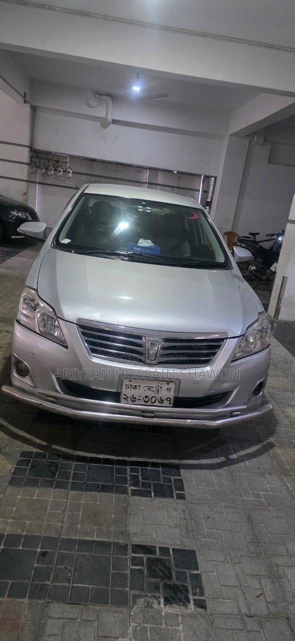 Toyota Premio 2013 Silver