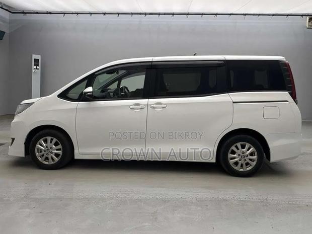 Toyota Noah 2021 Pearl