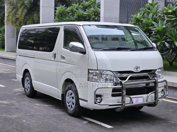 New Toyota Noah 2017 Pearl