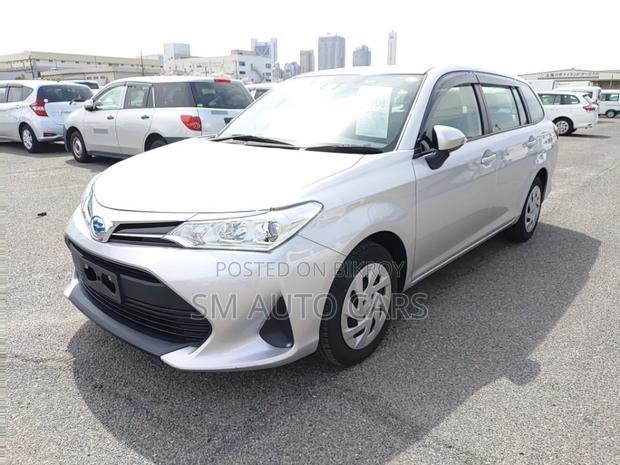Toyota Corolla Fielder 1.5 Hybrid FWD 2021 Silver