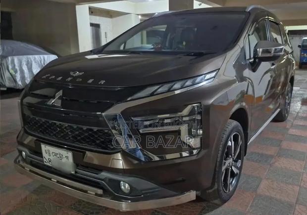 Mitsubishi Xpander Ultimate 2022 Brown