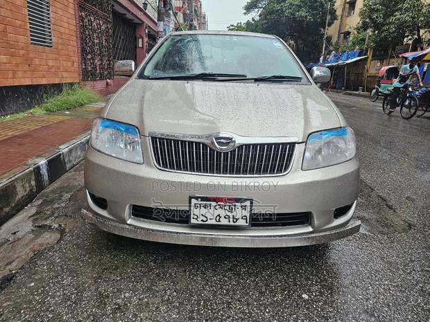 Toyota Corolla 2004 Silver