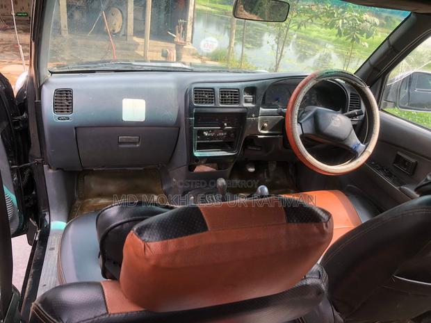 Toyota Hilux 2.5 Cab 2005 Black
