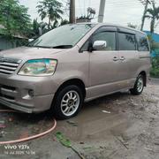 Toyota Noah 2002 Gold for sale