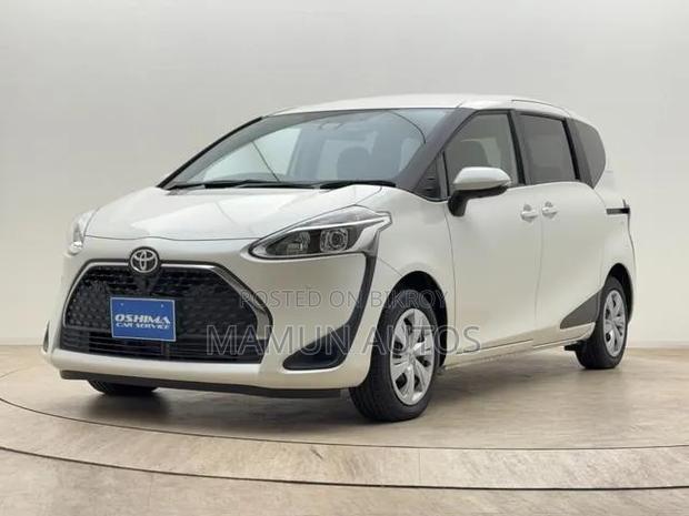 Toyota Sienta 2021 Pearl