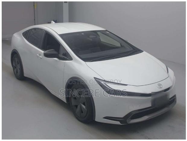 Toyota Prius 2023 Pearl