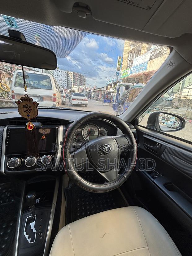 Toyota Axio 2013 Silver