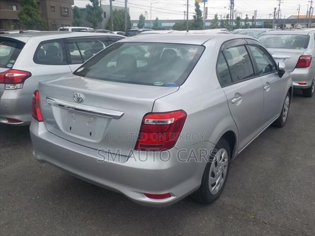 Toyota Axio 2021 Silver