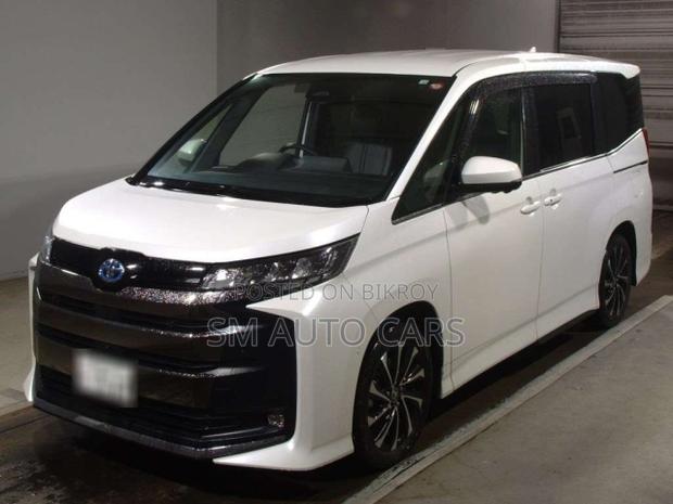Toyota Noah 2023 Pearl