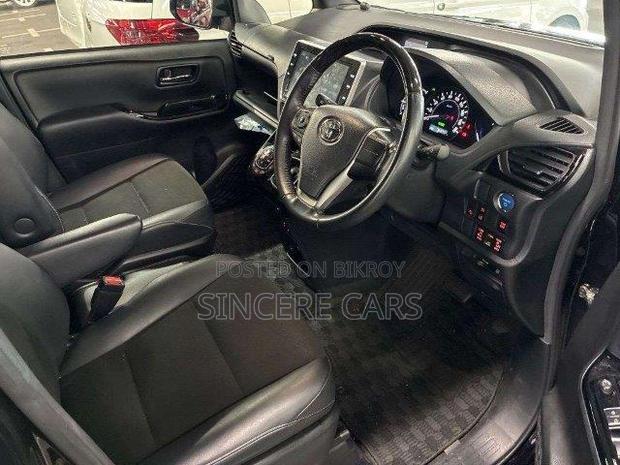 Toyota Noah 2021 Black