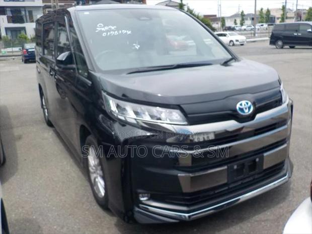 Toyota Noah 2024 Black