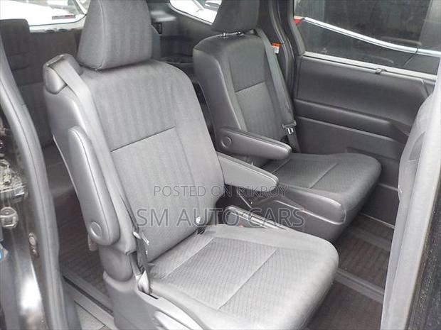 Toyota Noah 2023 Red