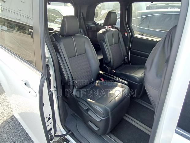 Toyota Noah 2022 Pearl