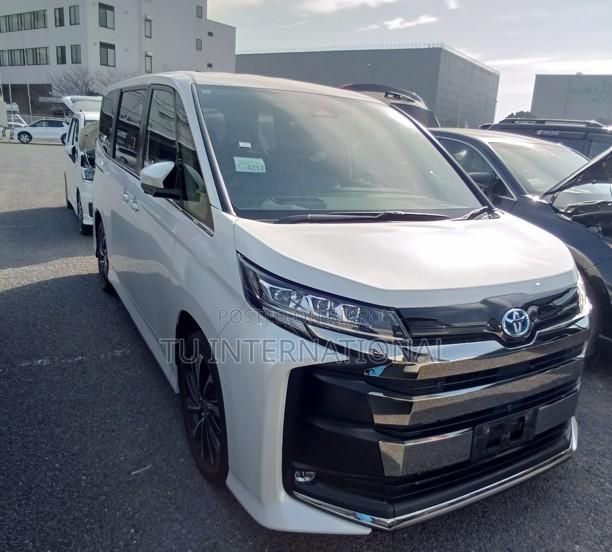 Toyota Noah 2022 Pearl