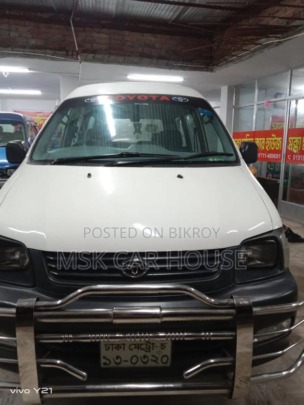 Toyota bB 2002 White
