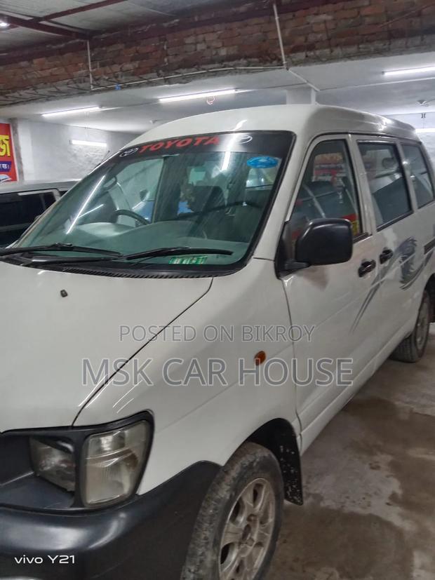 Toyota bB 2002 White