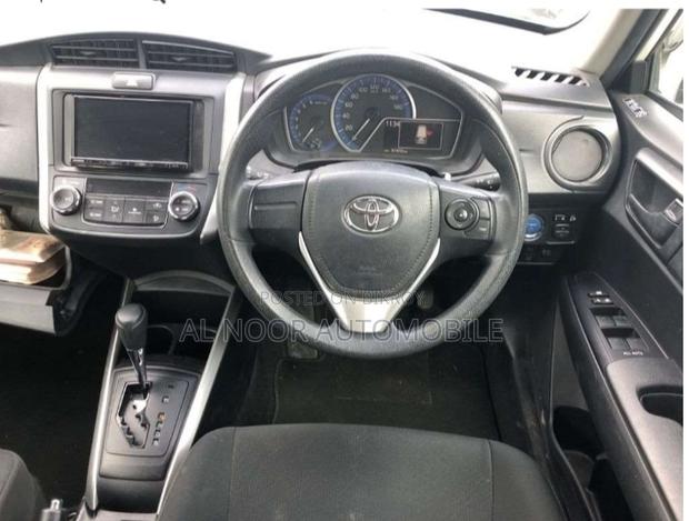 Toyota Corolla Fielder 2021 Pearl