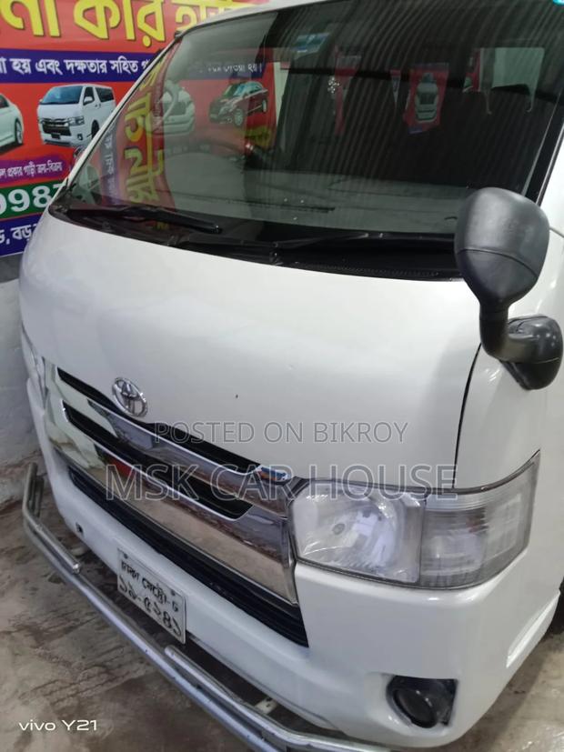 Toyota bB 2014 White