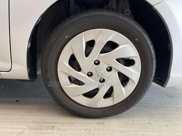 Toyota Axio 2021 Silver