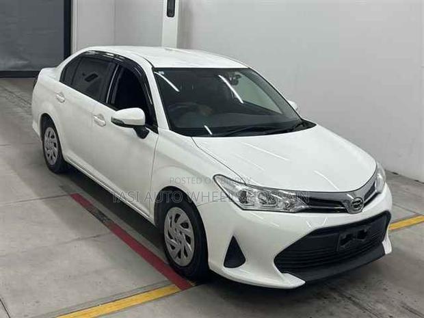 Toyota Axio 2021 White